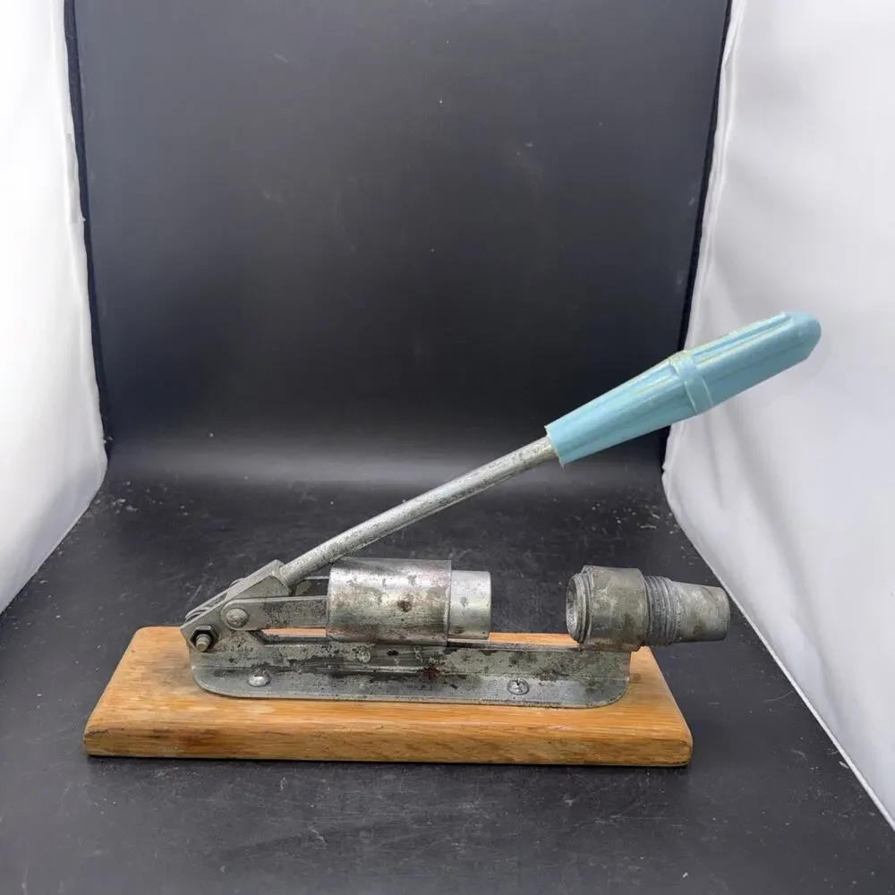 Vintage Reed’s Rocket Nutcracker Lever Action Metal Wood Base USA Pecan Walnut